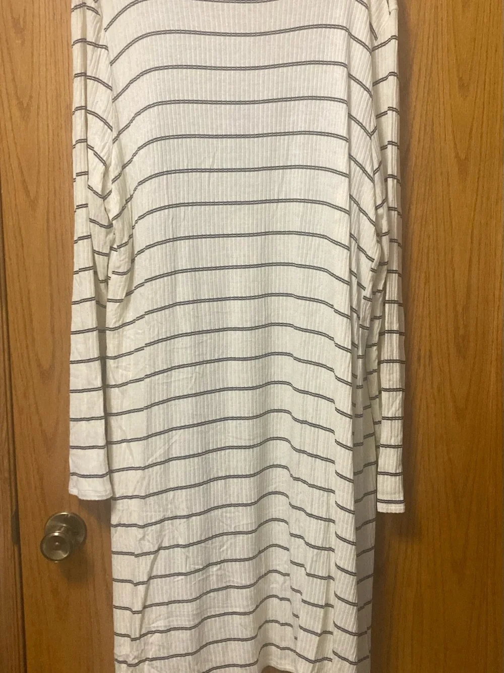 Daytrip Long-sleeve cardigan duster. Cream with black stripes. XL - Picture 2 of 2